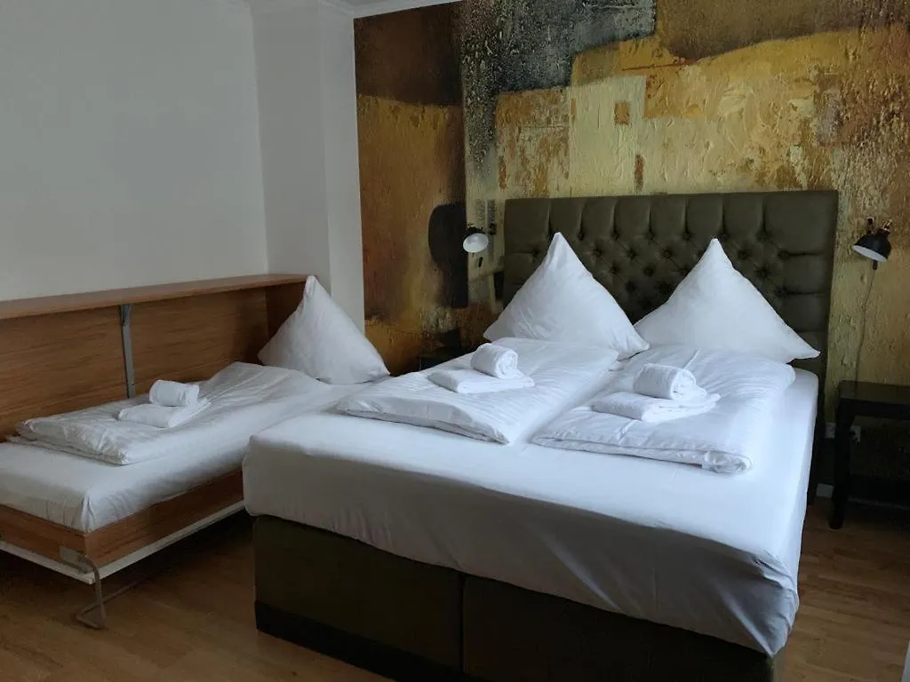 Smartlodge Hannover 0*,